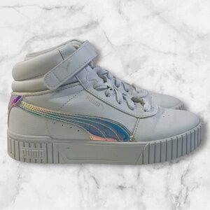 Girls Puma Carina 2.0 mid size 2.5